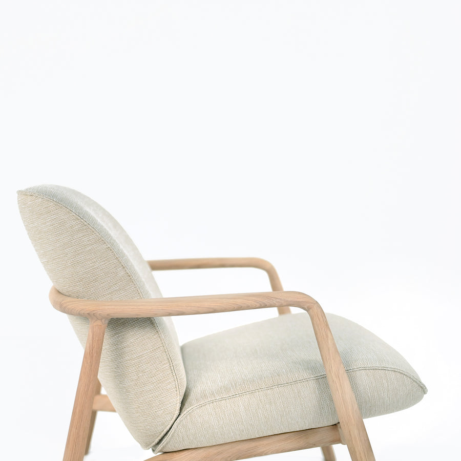 BOLIA Bowie Armchair in White Pigmented Oak, Ocean Sand, profile detail