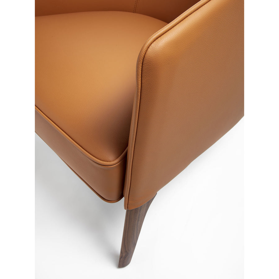 FRIGERIO Jackie Armchair piping detail