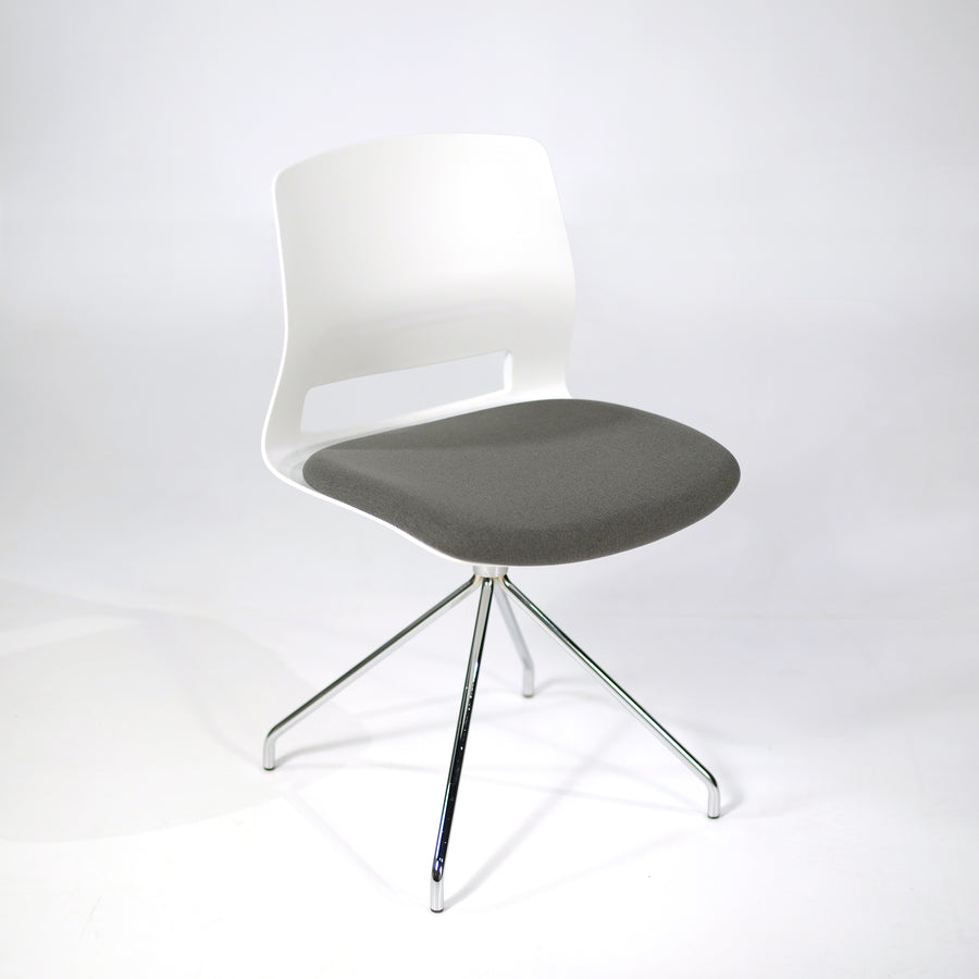 Ofifran Easy Chair in White 5, © Spencer Interiors Inc.