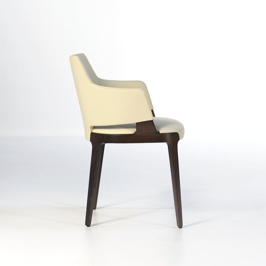 Potocco Velis Chair 942/PB, profile | © Spencer Interiors