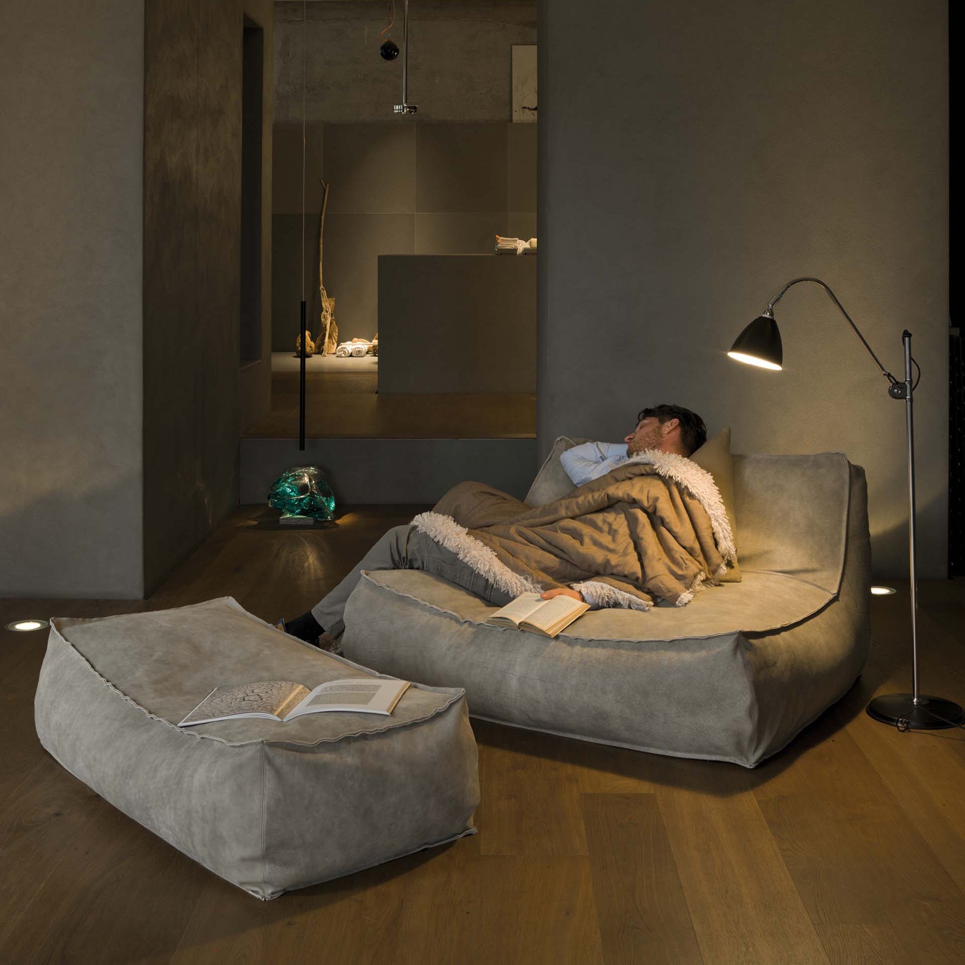 Verzelloni Zoe XL Armchair – Spencer Interiors