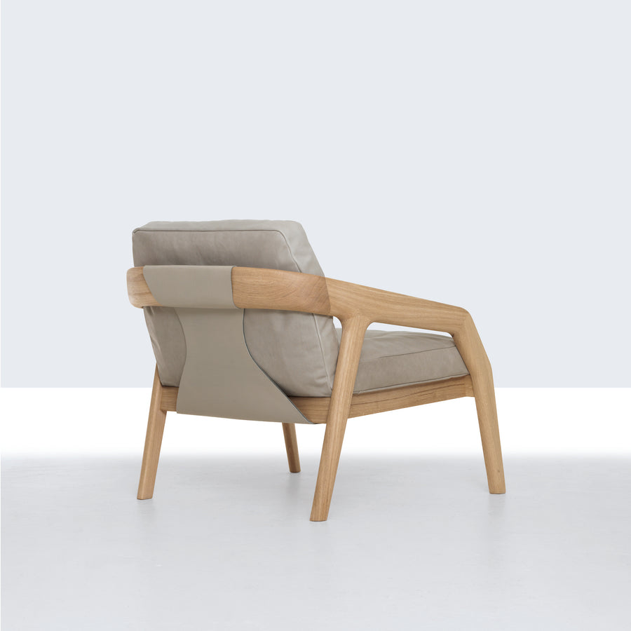 Zeittraum Friday 1 Armchair in Solid Oak, back turned