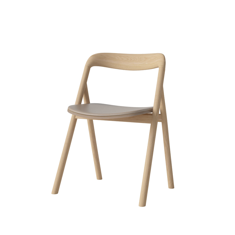 BOLIA Fenri Dining Chair in White Pigmented Oak, Quattro Sand, Angle