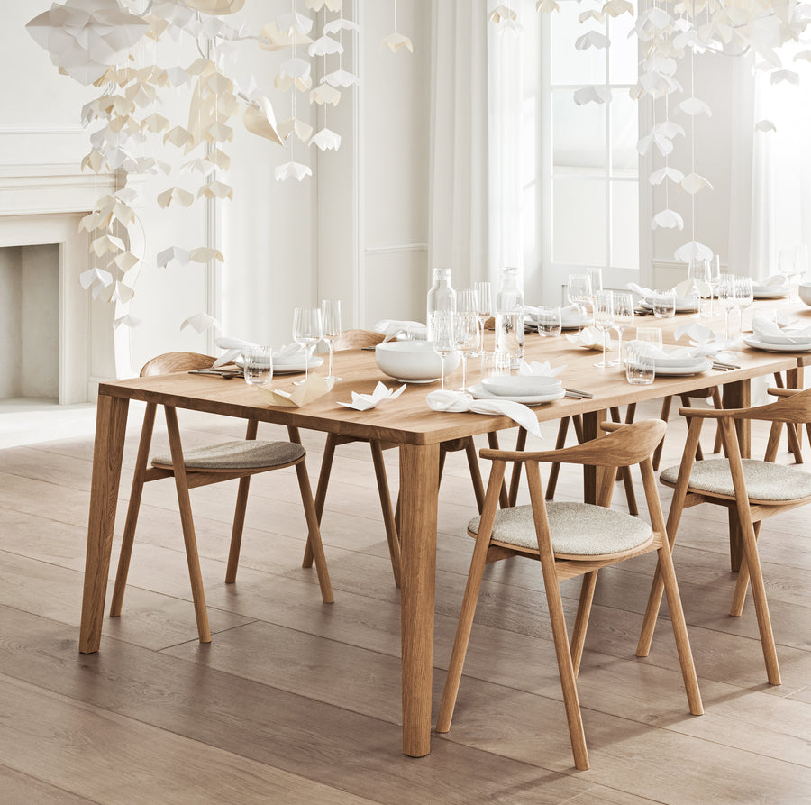 Graceful Table
