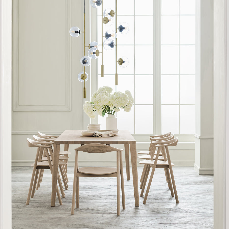 BOLIA Graceful Table, Swing Chair in White Pigmented Oak, ambient 2