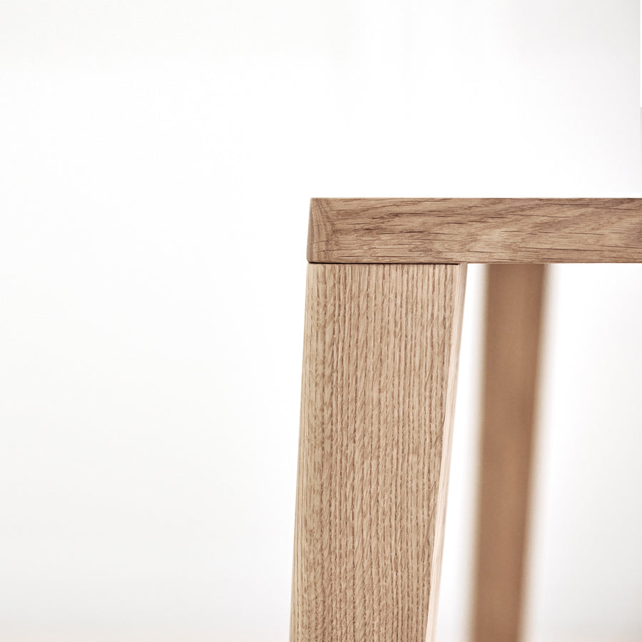 Graceful Table