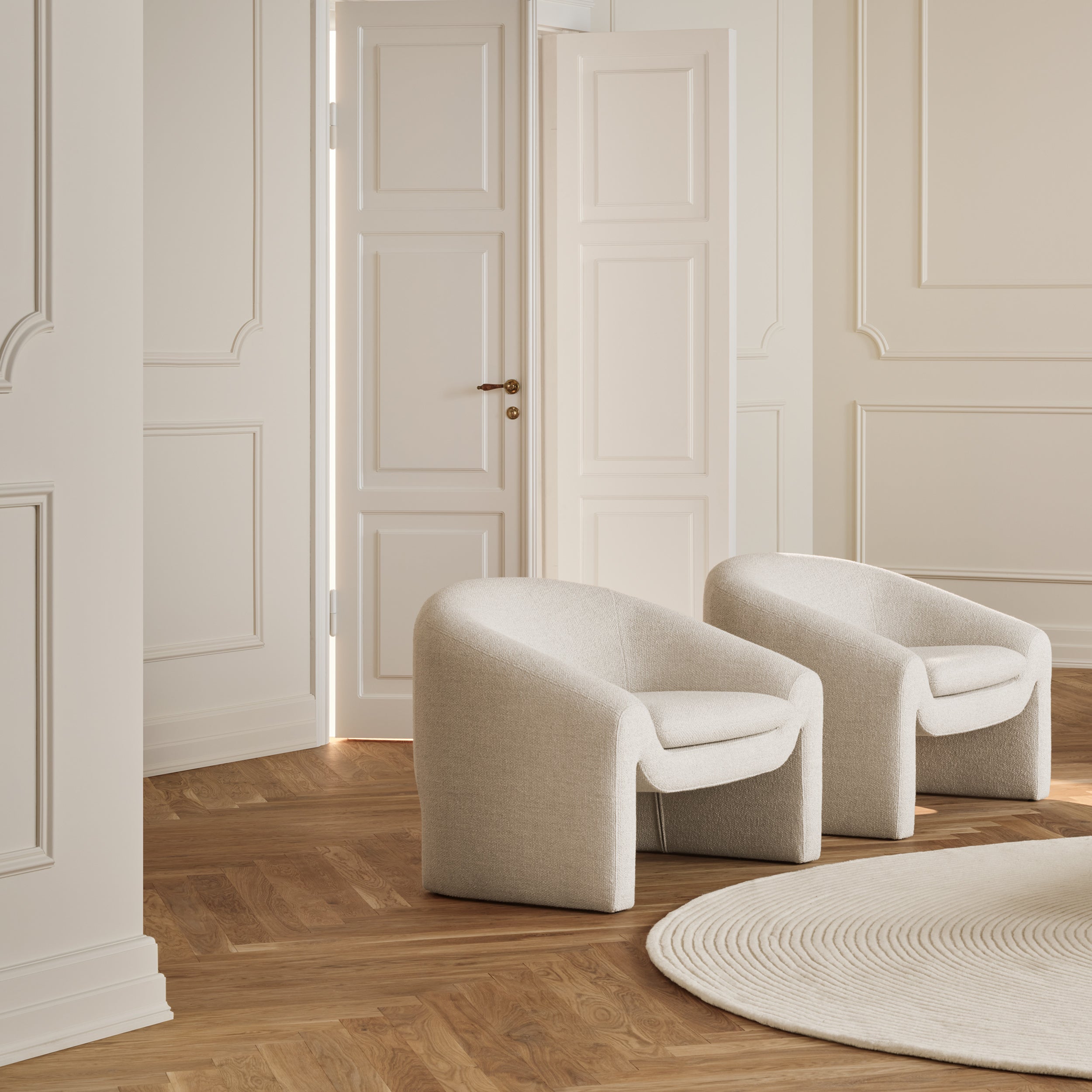 Bolia Denmark, Mielo Armchair in Sheepskin – Spencer Interiors