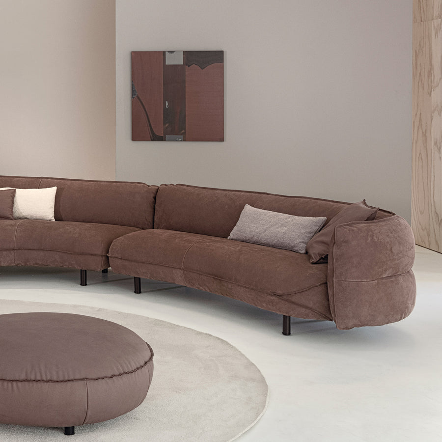 CIERRE Seed 2 Piece Sectional, ambient detail