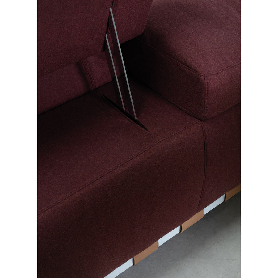 Cierre Oscar Sofa, headrest mechanism, detail