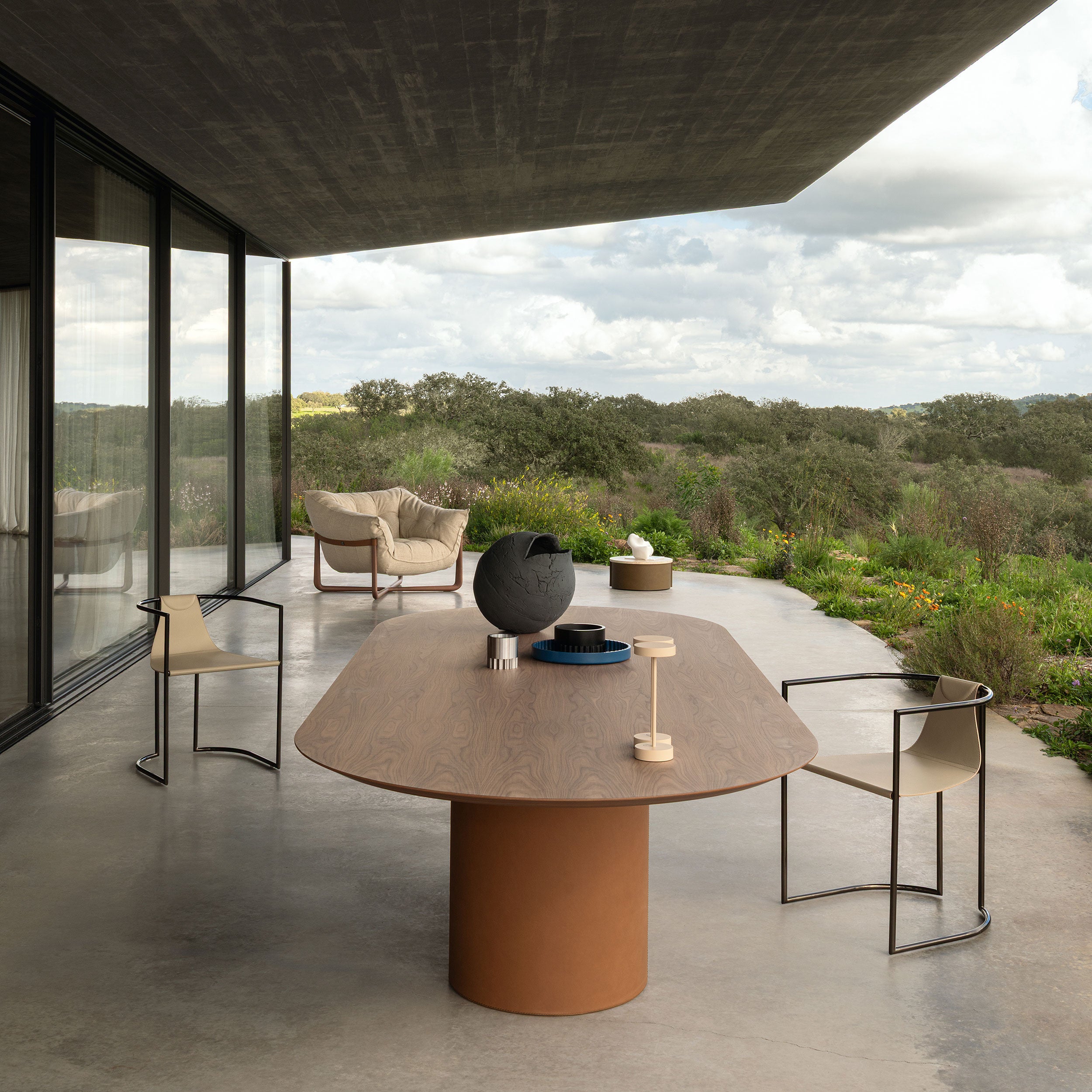 Cierre1972 Samoa Table – Spencer Interiors