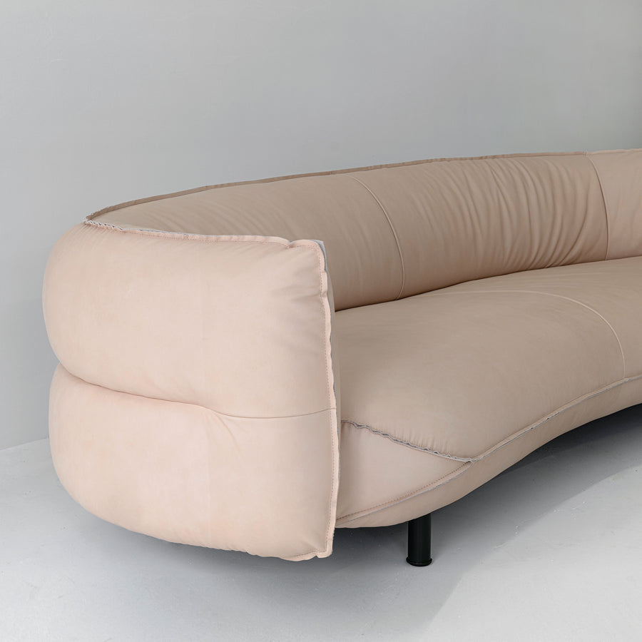 CIERRE Seed Sofa arm detail in leather