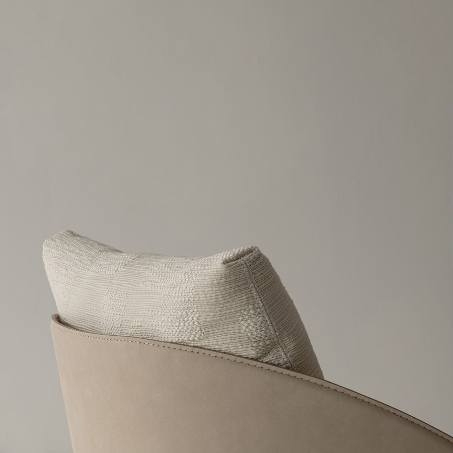 CIERRE1972 Catarina Armchair, backrest detail