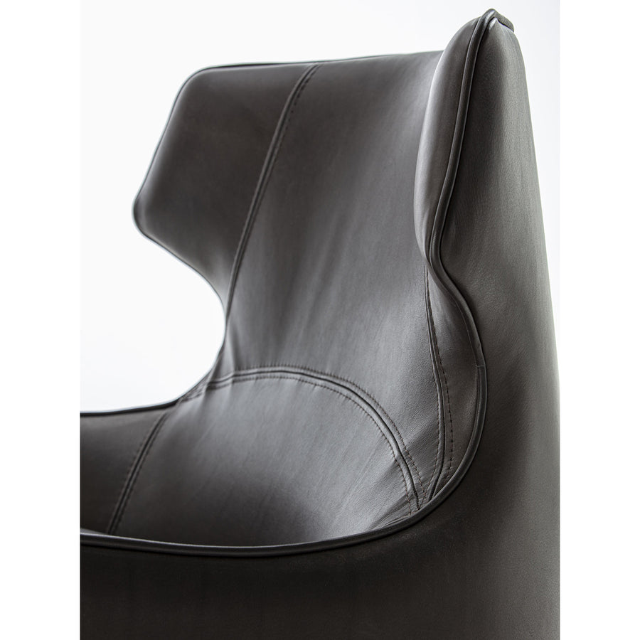 FRIGERIO Crosby Armchair, leather detail 2