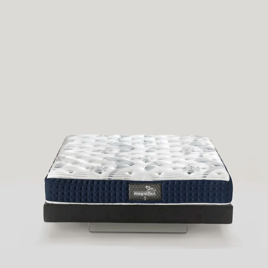 Magniflex MagniCool 10 Firm Mattress, end view