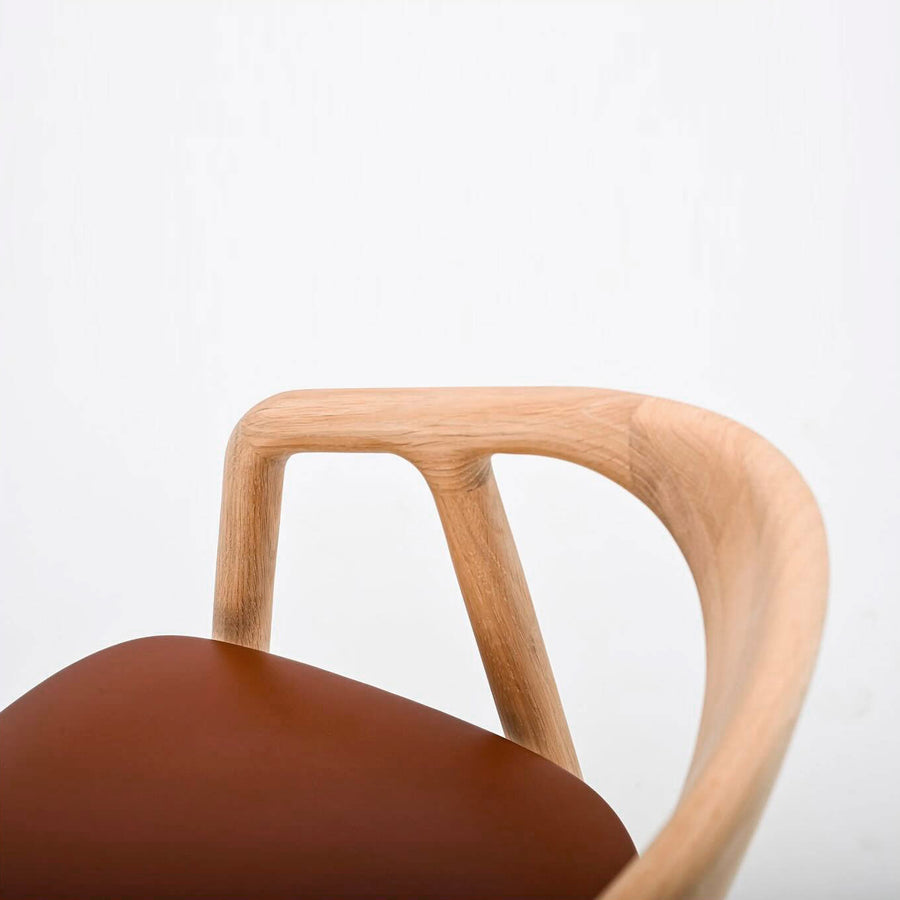 WOAK DESIGN Bled Stool in solid Oak, arm detail
