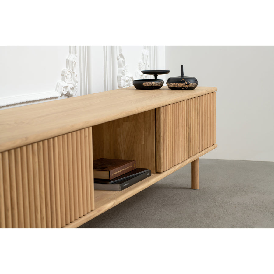 WOAK Design, Groove Lowboard in solid Oak, ambient detail