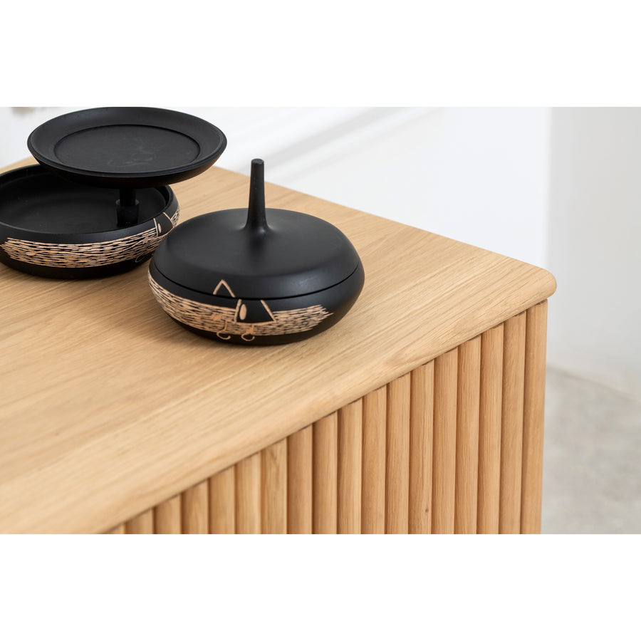 WOAK Design, Groove Lowboard in solid Oak, ambient top detail