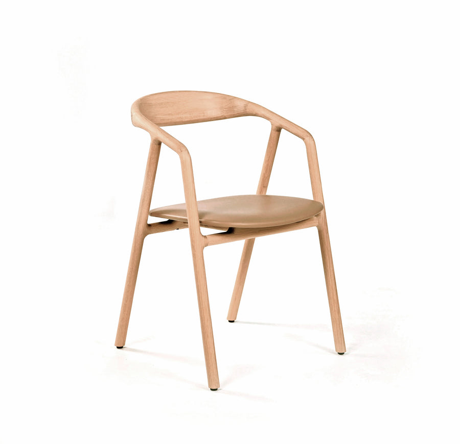WOAK Bled Chair solid White Pigmented Oak, Leather Polvere, front turned