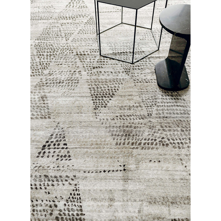 Amini Carpets, Pangea Rug, ambient detail