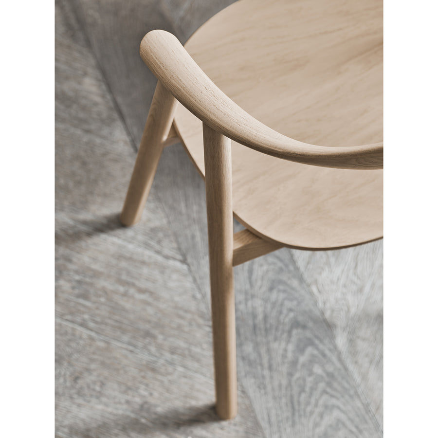 BOLIA Swing Chair in White Pigmented Oak, arm detail