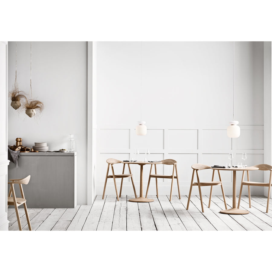 BOLIA Swing Chair in White Pigmented Oak, ambient 5