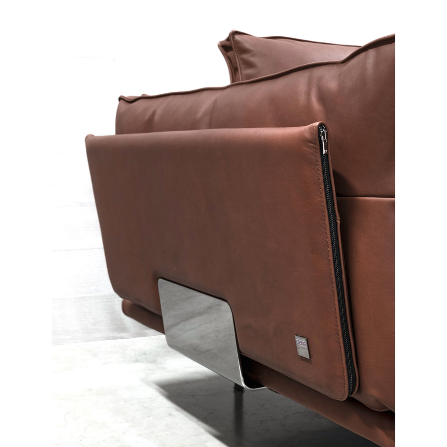 Cierre Divine Sectional in Leather, back support detail - made in Italy - Spencer Interiors