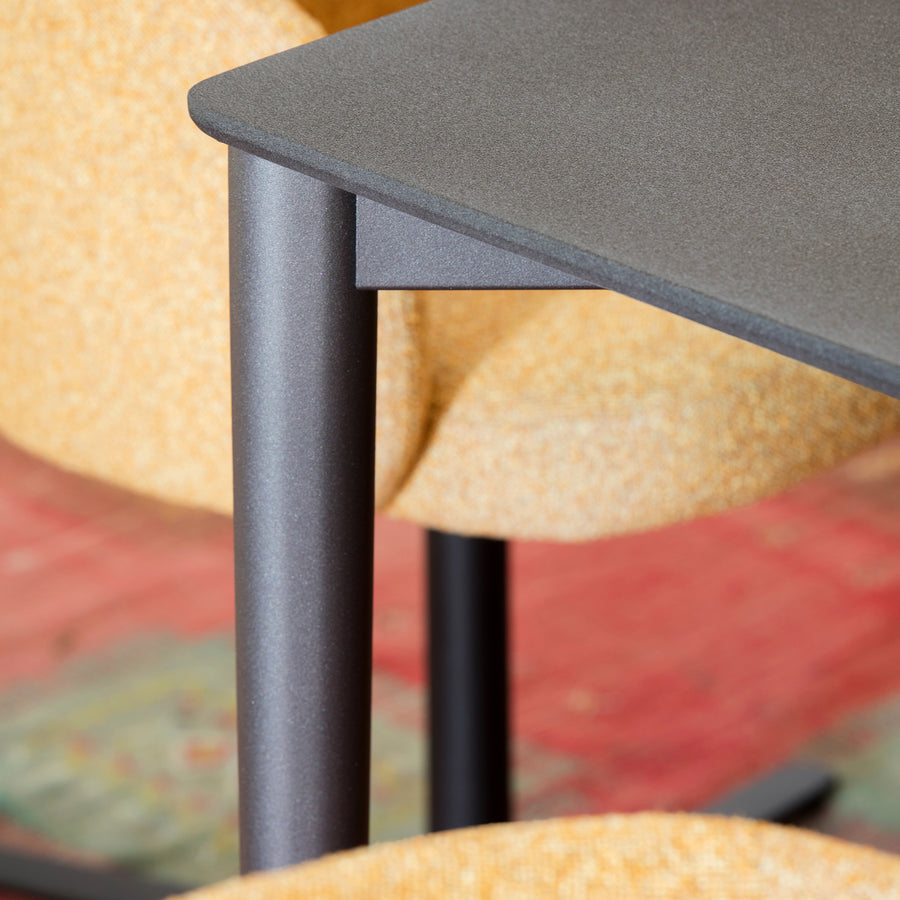 EXPORMIM Nude Table leg detail in Graphite