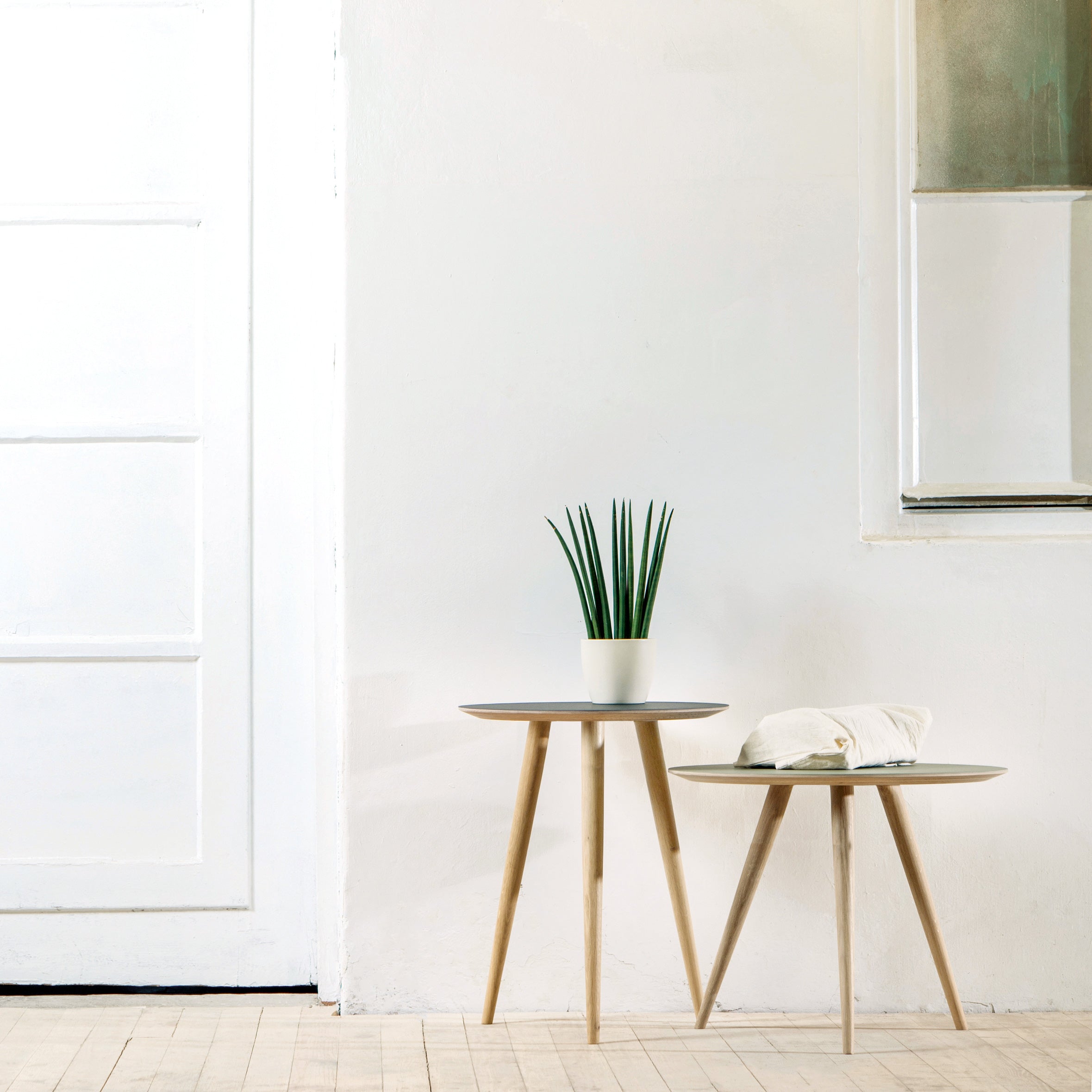 Gazzda Arp Side Table in Oak & Linoleum – Spencer Interiors