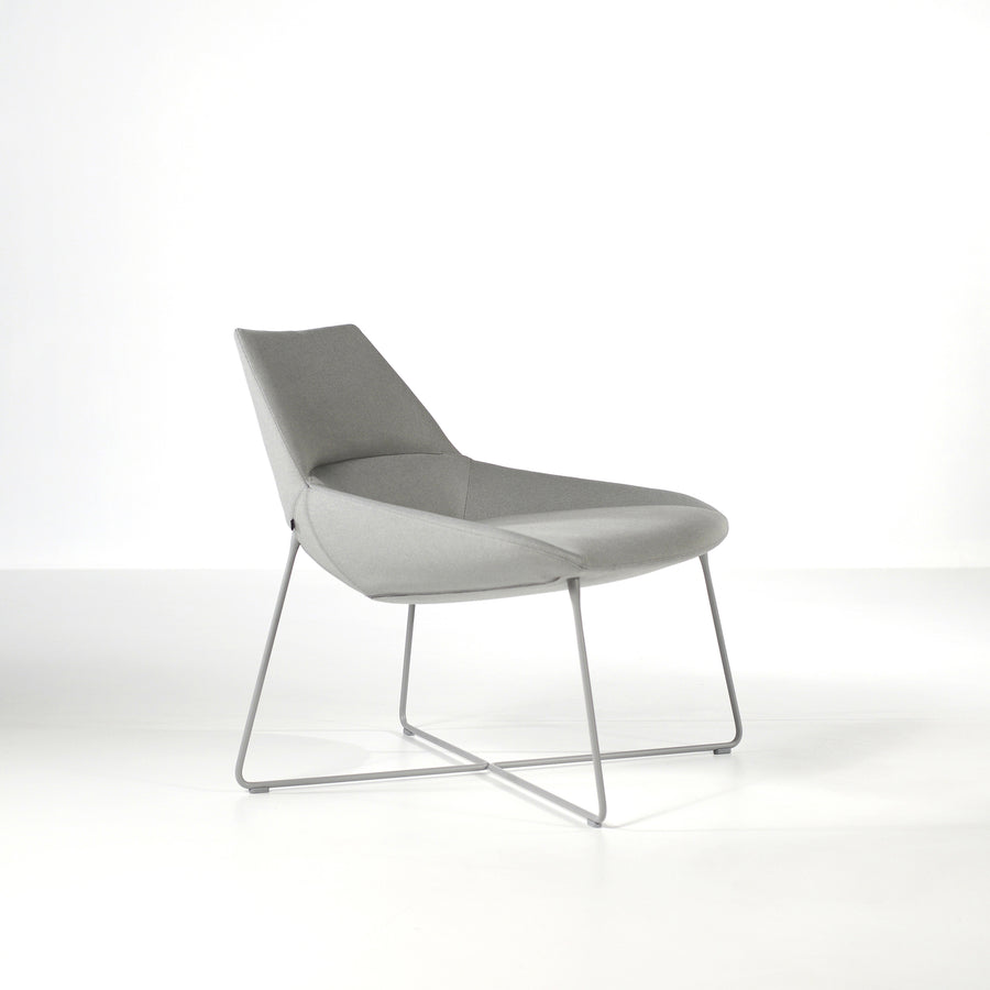 Inclass Dunas XL,  Low Back Rod Base Armchair, profile turned, © Spencer interiors Inc.