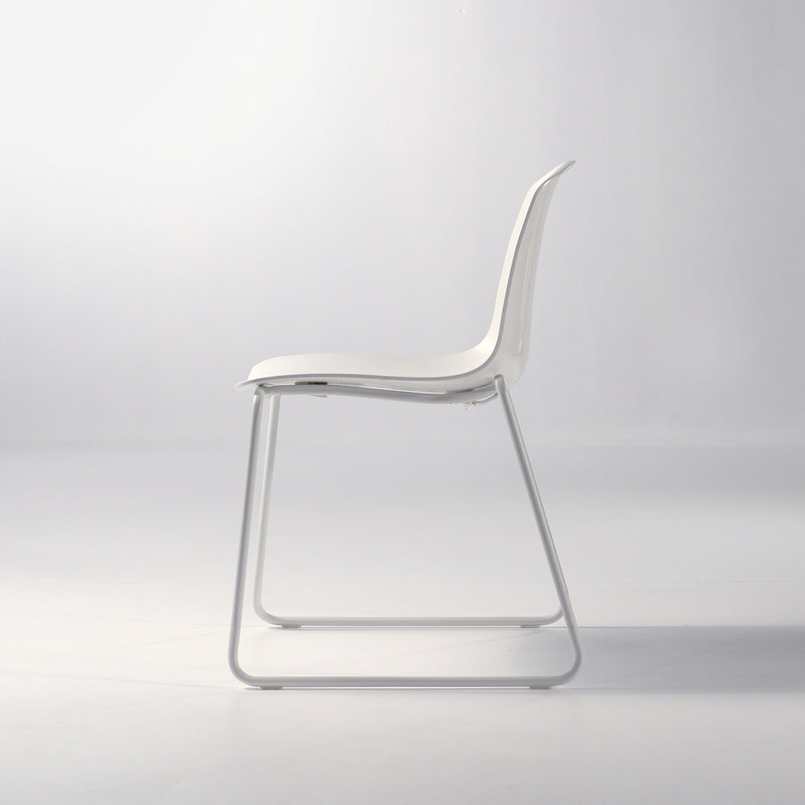 Luxy Epoca Sled Base Chair in All White 2, © Spencer Interiors Inc.