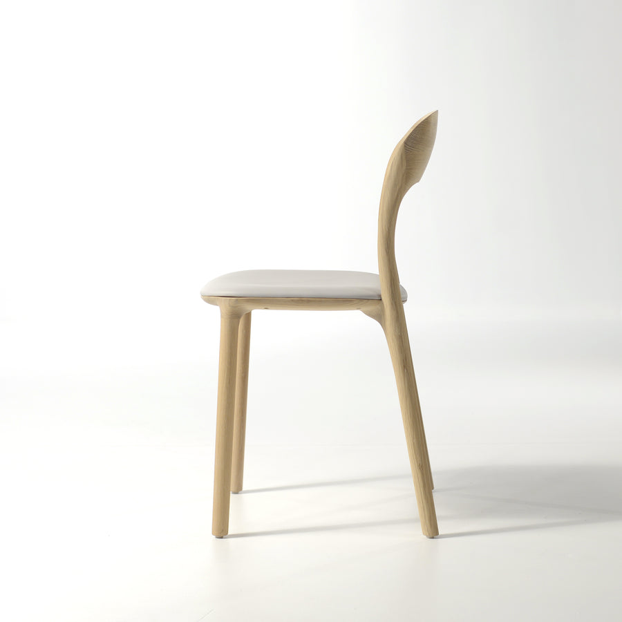 MS&Wood Elle Chair in solid Oak, profile | © Spencer Interiors