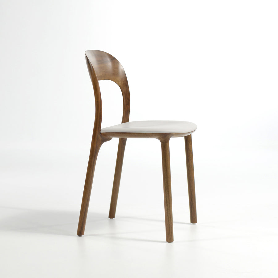 MS&Wood Elle Chair in solid Walnut, front turned | © Spencer Interiors
