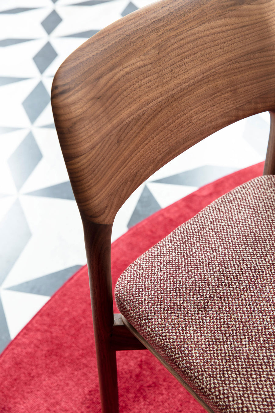 Porada Emma Chair in solid Walnut, ambient detail, made in Italy