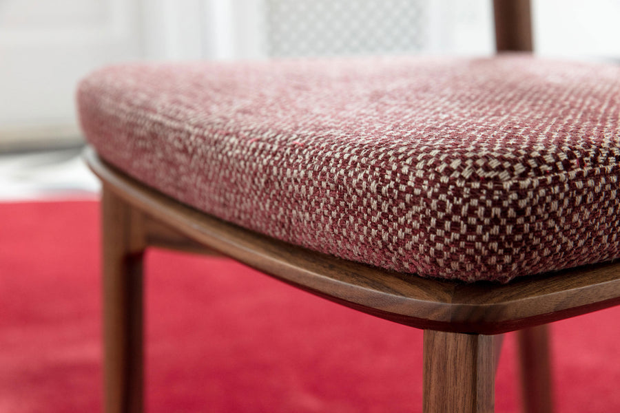 Porada Emma Chair in solid Walnut, seat detail, made in Italy