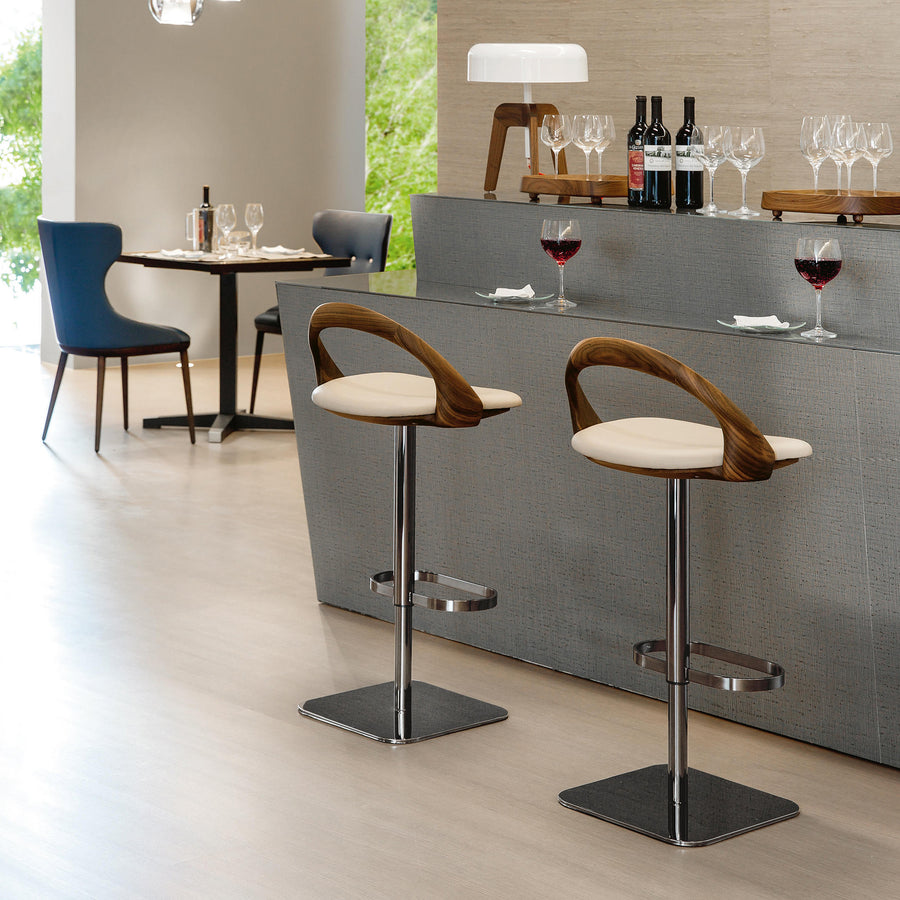 Porada Ester Stool in solid Walnut, ambient 2, made in Italy