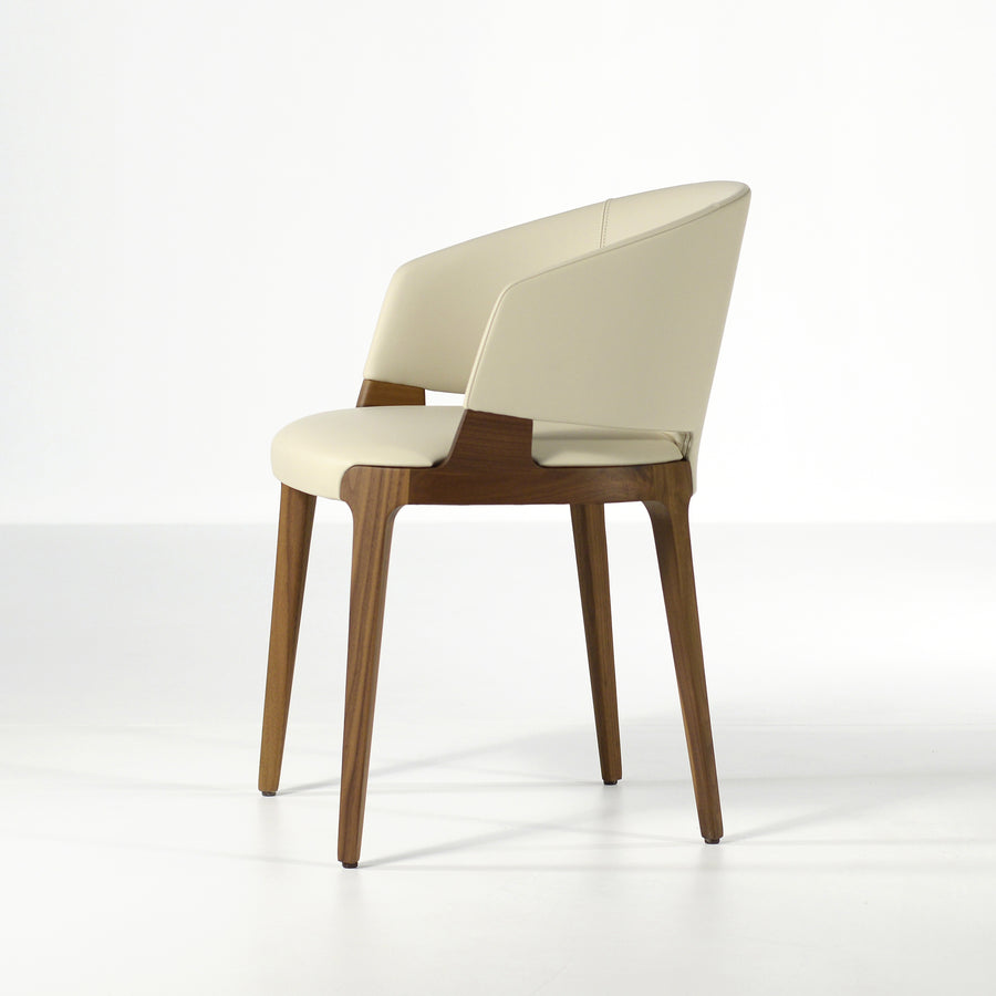 Potocco Velis Tub Chair 942/PA Walnut | © Spencer Interiors