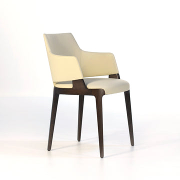 Potocco Velis Chair 942/PB, profile turned | © Spencer Interiors