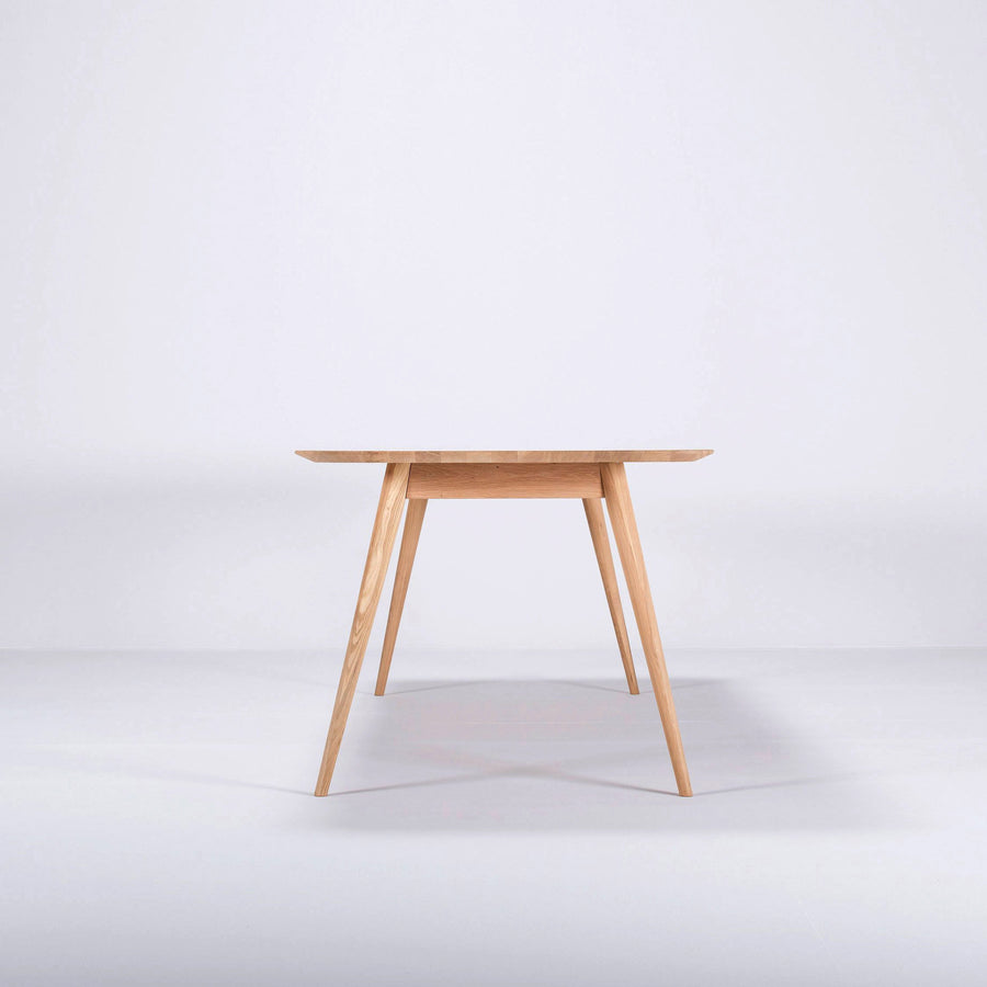 Gazzda Stafa Table in solid Oak