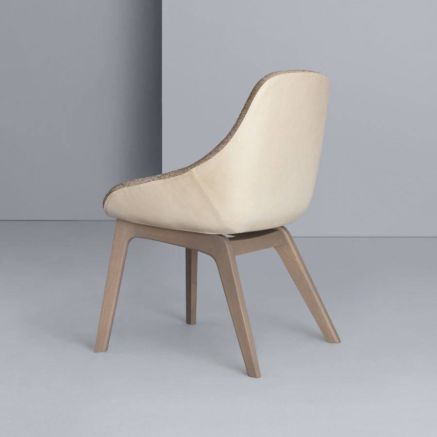 Zeitraum Morph Dining Chair, stained Oak, back turned
